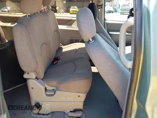 1997 Nissan Quest XE z VIN 4N2DN1111VD809200, wystawiony jako IAAI lot #42478371 z przebiegiem 123 414 mil mil oraz . Historia ofert i sprzedaży dostępna na DreamBid. Obrazek 8.