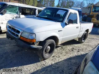 2000 Ford Ranger XL with VIN 1FTYR10C0YTB11635, listed as a IAAI auction lot 41345989 with 301,111 mi miles. Bid and sale history available at carsss.com. Image 2.