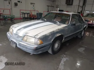 1989 Ford Mustang with VIN 1FABP40A3KF188992, listed as a IAAI auction lot 42076796 with 43,676 mi miles and . Bid and sale history available at DreamBid. Image 2.