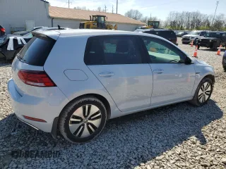 2019 Volkswagen Golf SE z VIN WVWKR7AU6KW902659, wystawiony jako Copart lot #51210155 z przebiegiem 53 017 mil mil oraz Szkoda całkowita • Salvage title. Historia ofert i sprzedaży dostępna na DreamBid. Obrazek 3.