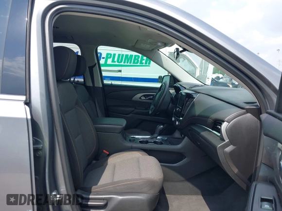 2020 Chevrolet Traverse LS with VIN 1GNERFKW2LJ214154, listed as a IAAI auction lot 42121852 with 60,194 mi miles. Bid and sale history available at carsss.com. Image 5.