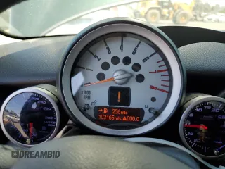 2009 MINI Hardtop S with VIN WMWMF73599TT96423, listed as a Copart auction lot 63913415 with 103,165 mi miles and Clean title. Bid and sale history available at DreamBid. Image 9.