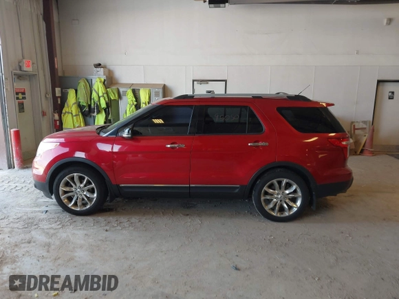 2012 Ford Explorer XLT with VIN 1FMHK8D83CGA43976, listed as a IAAI auction lot 41995050 with 207,160 mi miles and . Bid and sale history available at DreamBid. Image 14.