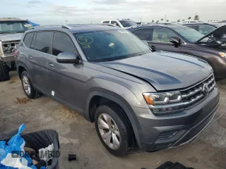2018 Volkswagen Atlas S z VIN 1V2AR2CA7JC540938, wystawiony jako Copart lot #79242344 z przebiegiem 104 505 mil mil oraz Nie do naprawy • Non repairable. Historia ofert i sprzedaży dostępna na DreamBid. Obrazek 4.