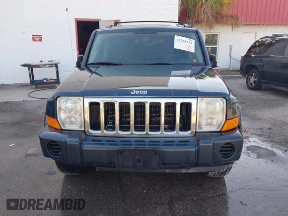 2007 Jeep Commander Sport z VIN 1J8HG48K67C686008, wystawiony jako IAAI lot #42251831 z przebiegiem 197 759 mil mil oraz . Historia ofert i sprzedaży dostępna na DreamBid. Obrazek 6.