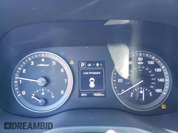 2018 Hyundai Tucson Sport z VIN KM8J3CAL7JU762737, wystawiony jako Copart lot #83538404 z przebiegiem 76 983 mil mil oraz Szkoda całkowita • Salvage title. Historia ofert i sprzedaży dostępna na DreamBid. Obrazek 9.