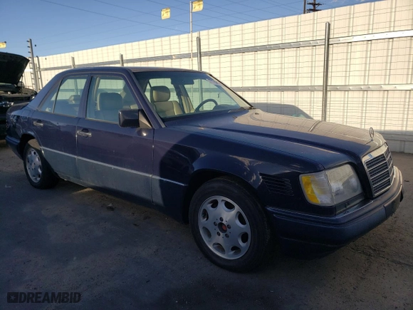 1995 Mercedes-Benz E Class with VIN WDBEB31E4SC189408, listed as a Copart auction lot 77788744 with NaN miles and Clean Title. Bid and sale history available at carsss.com. Image 4.