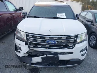 2017 Ford Explorer XLT with VIN 1FM5K7DH3HGD35390, listed as a IAAI auction lot 41349240 with 173,297 mi miles and . Bid and sale history available at carsss.com. Image 12.