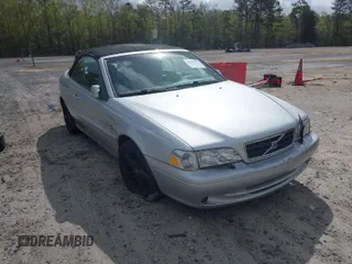 2004 Volvo C70 with VIN YV1NC62D14J049086, listed as a IAAI auction lot 41950132 with 118,250 mi miles. Bid and sale history available at carsss.com. Image 1.