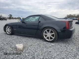 2005 Cadillac XLR z VIN 1G6YV34A855601131, wystawiony jako Copart lot #88100685 z przebiegiem 108 720 mil mil oraz Szkody całkowita. Historia ofert i sprzedaży dostępna na DreamBid. Obrazek 2.
