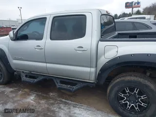 2005 Toyota Tacoma PreRunner with VIN 5TEJU62N15Z096264, listed as a IAAI auction lot 41537776 with 124,778 mi miles. Bid and sale history available at carsss.com. Image 14.