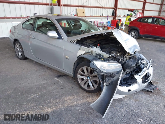 2013 BMW 3 Series 328i xDrive с VIN WBAKF3C52DJ385669, выставлен на аукционе IAAI как лот 42378813 с пробегом 113 897 миль миль и . История ставок и продаж доступна на DreamBid. Изображение 1.