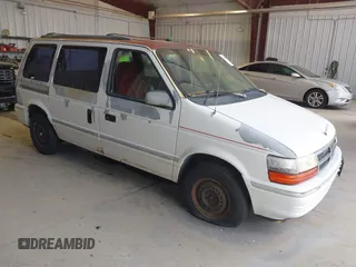 1992 Dodge Caravan with VIN 2B4GH45RXNR598095, listed as a IAAI auction lot 42520308 with 169,596 mi miles and . Bid and sale history available at DreamBid. Image 1.