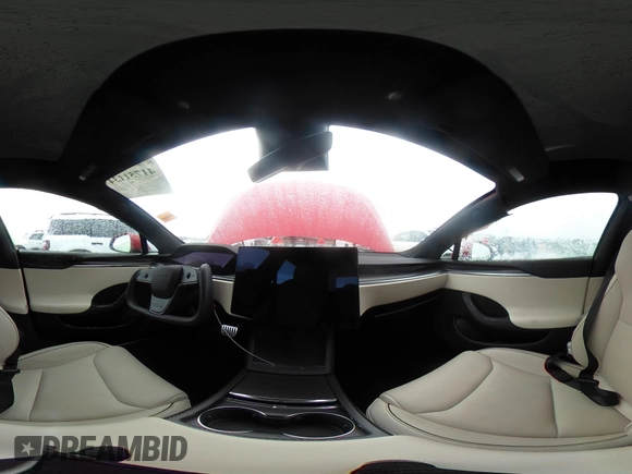 2022 Tesla Model S Plaid z VIN 5YJSA1E61NF485055, wystawiony jako IAAI lot #41751134 z przebiegiem Nie podano mil oraz . Historia ofert i sprzedaży dostępna na DreamBid. Obrazek 20.