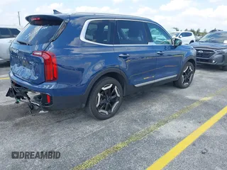 2025 Kia Telluride S with VIN 5XYP64GC0SG581646, listed as a IAAI auction lot 42063284 with 12,561 mi miles and . Bid and sale history available at DreamBid. Image 4.