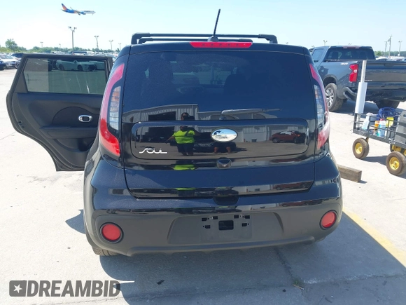 2018 Kia Soul with VIN KNDJN2A20J7588072, listed as a IAAI auction lot 42017446 with 89,085 mi miles. Bid and sale history available at carsss.com. Image 16.