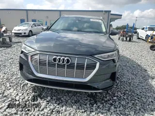 2019 Audi e-tron Premium Plus z VIN WA1LAAGE8KB024694, wystawiony jako Copart lot #54429195 z przebiegiem 46 534 mil mil oraz Szkoda całkowita • Salvage title. Historia ofert i sprzedaży dostępna na DreamBid. Obrazek 15.