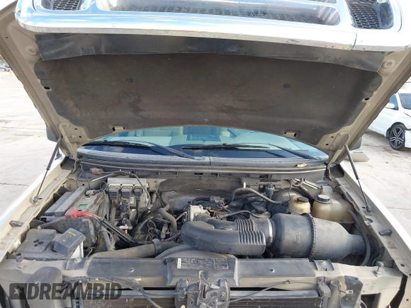 2008 Ford F-150 STX с VIN 1FTRX12WX8FB96483, выставлен на аукционе IAAI как лот 41516003 с пробегом 119 351 миль миль и . История ставок и продаж доступна на DreamBid. Изображение 10.