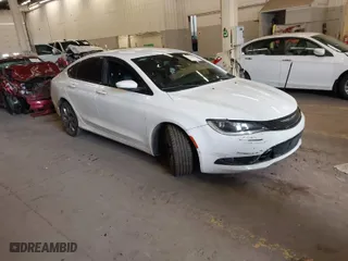 2015 Chrysler 200 S with VIN 1C3CCCDG7FN643328, listed as a IAAI auction lot 41562866 with 135,239 mi miles. Bid and sale history available at carsss.com. Image 1.