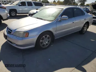 2001 Acura TL with VIN 19UUA56601A005851, listed as a Copart auction lot 70723754 with 151,436 mi miles and Salvage Title. Bid and sale history available at carsss.com. Image 1.