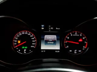 2016 Mercedes-Benz C 63 S AMG z VIN 55SWF8HB7GU098273, wystawiony jako Copart lot #86781954 z przebiegiem 107 642 mil mil oraz Szkoda całkowita • Salvage title. Historia ofert i sprzedaży dostępna na DreamBid. Obrazek 9.