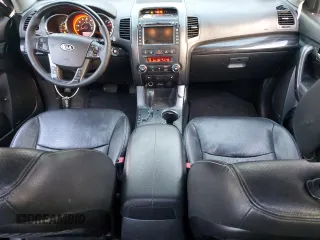 2013 Kia Sorento SX with VIN 5XYKWDA26DG383313, listed as a Copart auction lot 42489555 with 204,769 mi miles and Salvage Title. Bid and sale history available at carsss.com. Image 8.