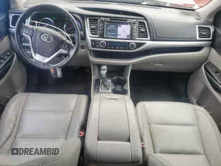 2014 Toyota Highlander XLE z VIN 5TDJKRFHXES037657, wystawiony jako Copart lot #53041445 z przebiegiem 134 344 mil mil oraz Szkoda całkowita • Salvage title. Historia ofert i sprzedaży dostępna na DreamBid. Obrazek 8.