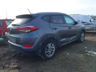 2016 Hyundai Tucson SE with VIN KM8J3CA49GU151903, listed as a IAAI auction lot 41426640 with 141,803 mi miles. Bid and sale history available at carsss.com. Image 4.