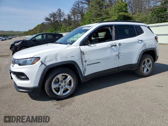2023 Jeep Compass Latitude z VIN 3C4NJDBN3PT552804, wystawiony jako Copart lot #59872285 z przebiegiem 23 310 mil mil oraz Szkoda całkowita • Salvage title. Historia ofert i sprzedaży dostępna na DreamBid. Obrazek 1.
