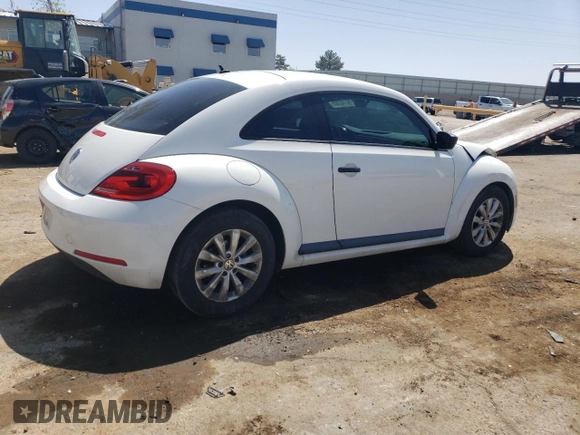 2015 Volkswagen Beetle Fleet Edition z VIN 3VWF17AT6FM615471, wystawiony jako Copart lot #52740305 z przebiegiem 99 537 mil mil oraz Szkoda całkowita • Salvage title. Historia ofert i sprzedaży dostępna na DreamBid. Obrazek 3.