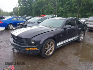 2005 Ford Mustang Deluxe z VIN 1ZVFT80N655234887, wystawiony jako IAAI lot #42521363 z przebiegiem 164 011 mil mil oraz . Historia ofert i sprzedaży dostępna na DreamBid. Obrazek 2.