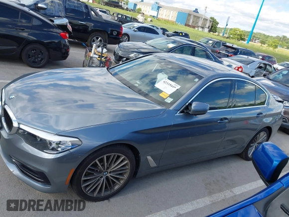 2019 BMW 5 Series 530i xDrive z VIN WBAJA7C51KWW12626, wystawiony jako IAAI lot #42335449 z przebiegiem 71 798 mil mil oraz . Historia ofert i sprzedaży dostępna na DreamBid. Obrazek 14.