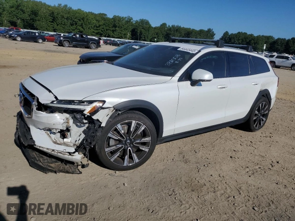 2020 Volvo V60 z VIN YV4102WK4L1031160, wystawiony jako Copart lot #64443443 z przebiegiem 41 648 mil mil oraz . Historia ofert i sprzedaży dostępna na DreamBid. Obrazek 1.