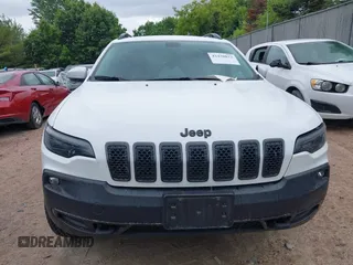 2020 Jeep Cherokee Latitude with VIN 1C4PJMCXXLD578180, listed as a IAAI auction lot 42438023 with 82,845 mi miles and . Bid and sale history available at DreamBid. Image 13.