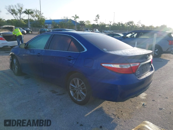 2015 Toyota Camry XLE with VIN 4T1BF1FK3FU968161, listed as a IAAI auction lot 41940151 with 145,168 mi miles. Bid and sale history available at carsss.com. Image 3.