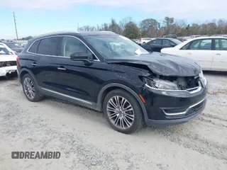2017 Lincoln MKX Reserve with VIN 2LMPJ6LR0HBL16324, listed as a IAAI auction lot 41157696 with 118,028 mi miles. Bid and sale history available at carsss.com. Image 1.