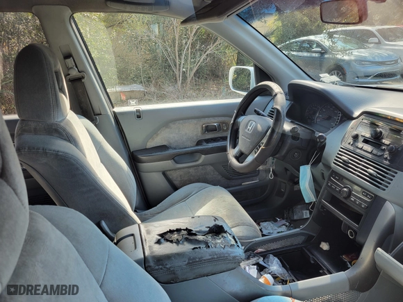 2004 Honda Pilot EX with VIN 2HKYF18404H549771, listed as a IAAI auction lot 41710359 with 1 mi miles. Bid and sale history available at carsss.com. Image 5.