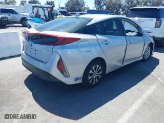 2020 Toyota Prius Prime LE with VIN JTDKARFP1L3163063, listed as a IAAI auction lot 41947526 with NaN miles. Bid and sale history available at carsss.com. Image 4.