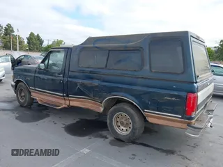 1995 Ford F-150 z VIN 1FTDF15Y5SNB63947, wystawiony jako IAAI lot #42217838 z przebiegiem 236 228 mil mil oraz . Historia ofert i sprzedaży dostępna na DreamBid. Obrazek 3.
