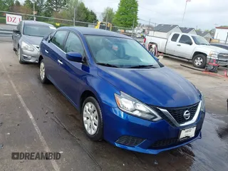 2019 Nissan Sentra S with VIN 3N1AB7AP5KY302334, listed as a IAAI auction lot 41963594 with 225,061 mi miles. Bid and sale history available at carsss.com. Image 1.