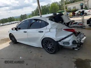 2025 Toyota Camry LE z VIN 4T1DAACK4SU058976, wystawiony jako Copart lot #55153145 z przebiegiem 18 584 mil mil oraz Szkoda całkowita • Salvage title. Historia ofert i sprzedaży dostępna na DreamBid. Obrazek 2.
