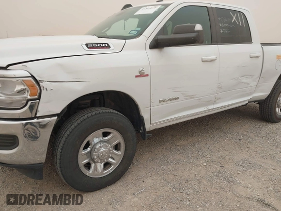 2022 Ram 2500 Big Horn with VIN 3C6UR5DL1NG235817, listed as a IAAI auction lot 41816835 with 44,895 mi miles. Bid and sale history available at carsss.com. Image 6.