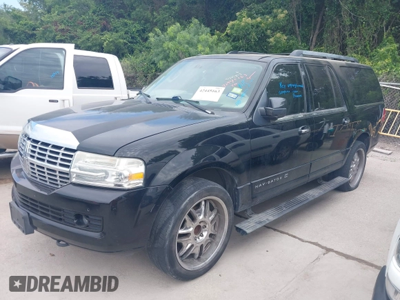 2012 Lincoln Navigator z VIN 5LMJJ3H58CEL01179, wystawiony jako IAAI lot #42445163 z przebiegiem 155 528 mil mil oraz . Historia ofert i sprzedaży dostępna na DreamBid. Obrazek 17.