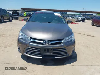 2017 Toyota Camry XLE with VIN 4T1BF1FK9HU734223, listed as a IAAI auction lot 39601554 with 61,147 mi miles. Bid and sale history available at carsss.com. Image 12.