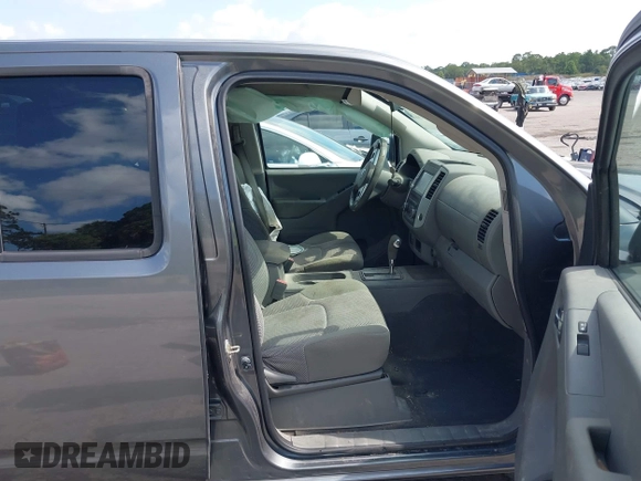 2019 Nissan Frontier SV z VIN 1N6AD0ER5KN774943, wystawiony jako IAAI lot #39604775 z przebiegiem 75 219 mil mil oraz . Historia ofert i sprzedaży dostępna na DreamBid. Obrazek 5.