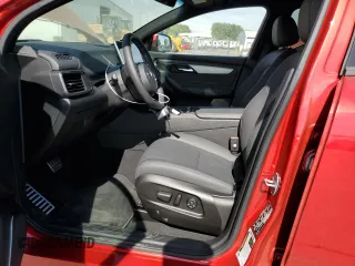 2023 VinFast VF 8 Plus z VIN RLLV1AFA5PH003227, wystawiony jako Copart lot #58780524 z przebiegiem 18 mil mil oraz Szkody całkowita. Historia ofert i sprzedaży dostępna na DreamBid. Obrazek 7.