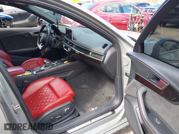 2019 Audi S4 Premium Plus z VIN WAUB4AF49KA003745, wystawiony jako IAAI lot #42010170 z przebiegiem 56 238 mil mil oraz . Historia ofert i sprzedaży dostępna na DreamBid. Obrazek 5.