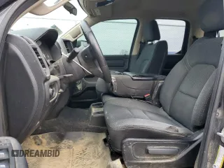 2019 Ram 1500 Tradesman z VIN 1C6SRFCT4KN662300, wystawiony jako Copart lot #52959345 z przebiegiem 133 477 mil mil oraz Szkoda całkowita • Salvage title. Historia ofert i sprzedaży dostępna na DreamBid. Obrazek 7.