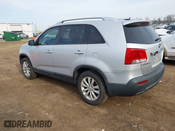 2011 Kia Sorento EX with VIN 5XYKUDA20BG061415, listed as a IAAI auction lot 41808125 with 167,688 mi miles. Bid and sale history available at carsss.com. Image 3.
