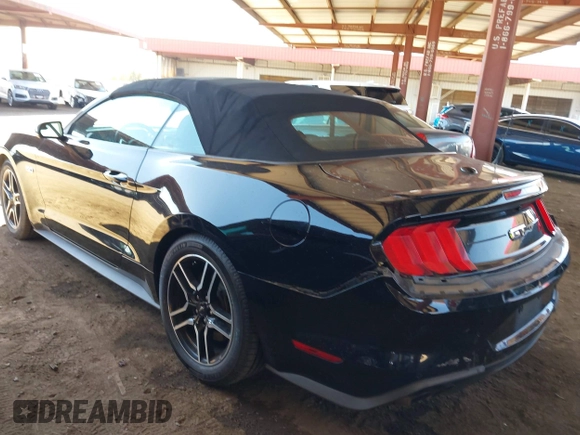 2019 Ford Mustang GT Premium z VIN 1FATP8FF7K5126175, wystawiony jako IAAI lot #42015019 z przebiegiem 91 335 mil mil oraz . Historia ofert i sprzedaży dostępna na DreamBid. Obrazek 3.